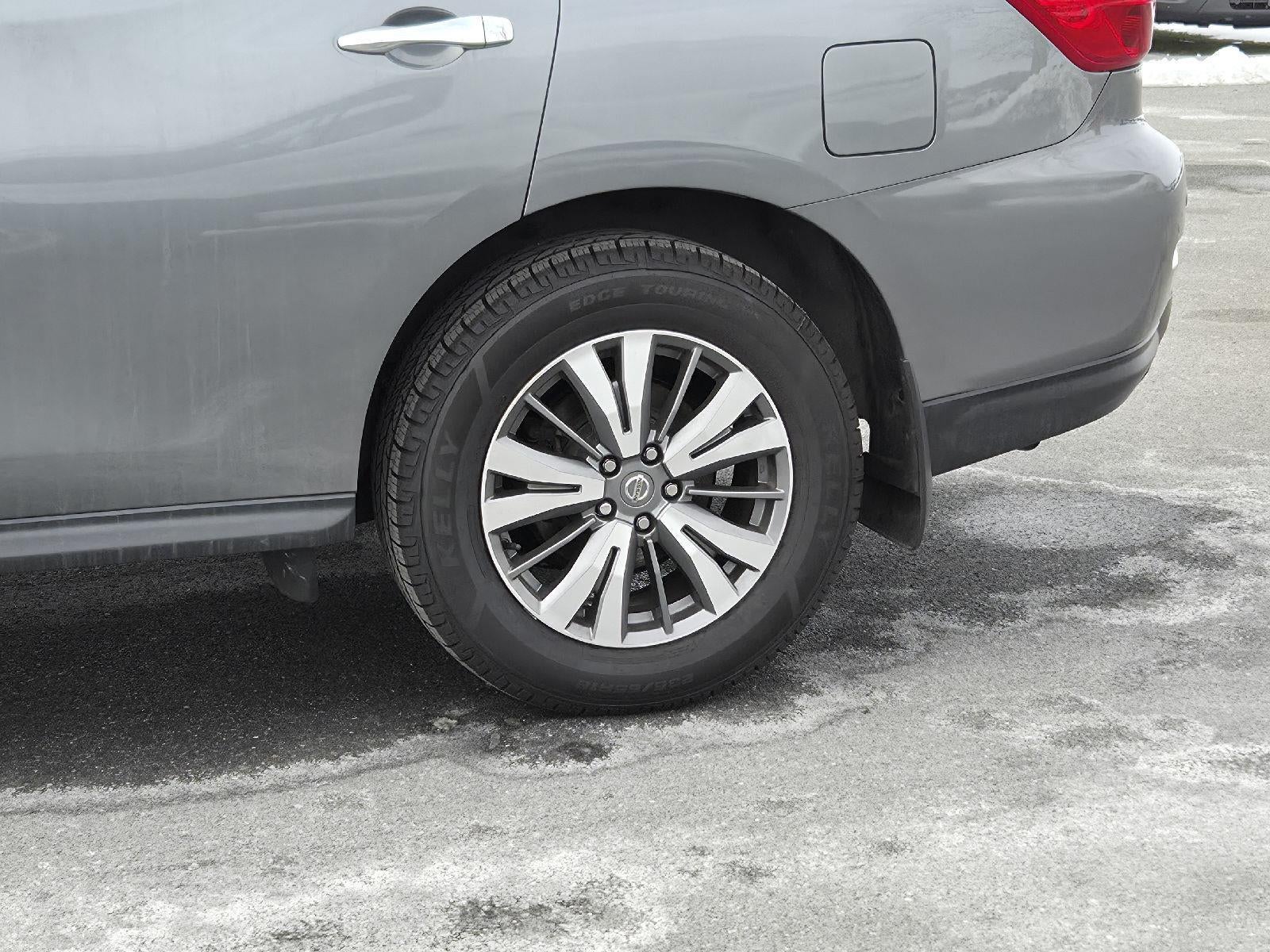 2020 Nissan Pathfinder S