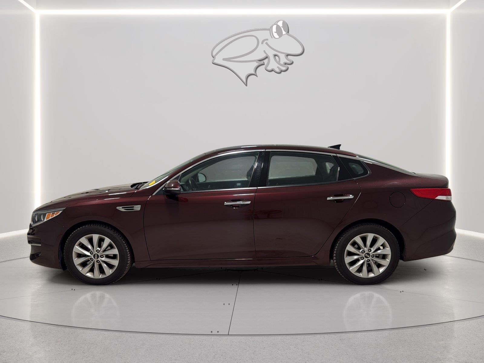 Used 2017 Kia Optima EX with VIN 5XXGU4L38HG167605 for sale in Hurlock, MD