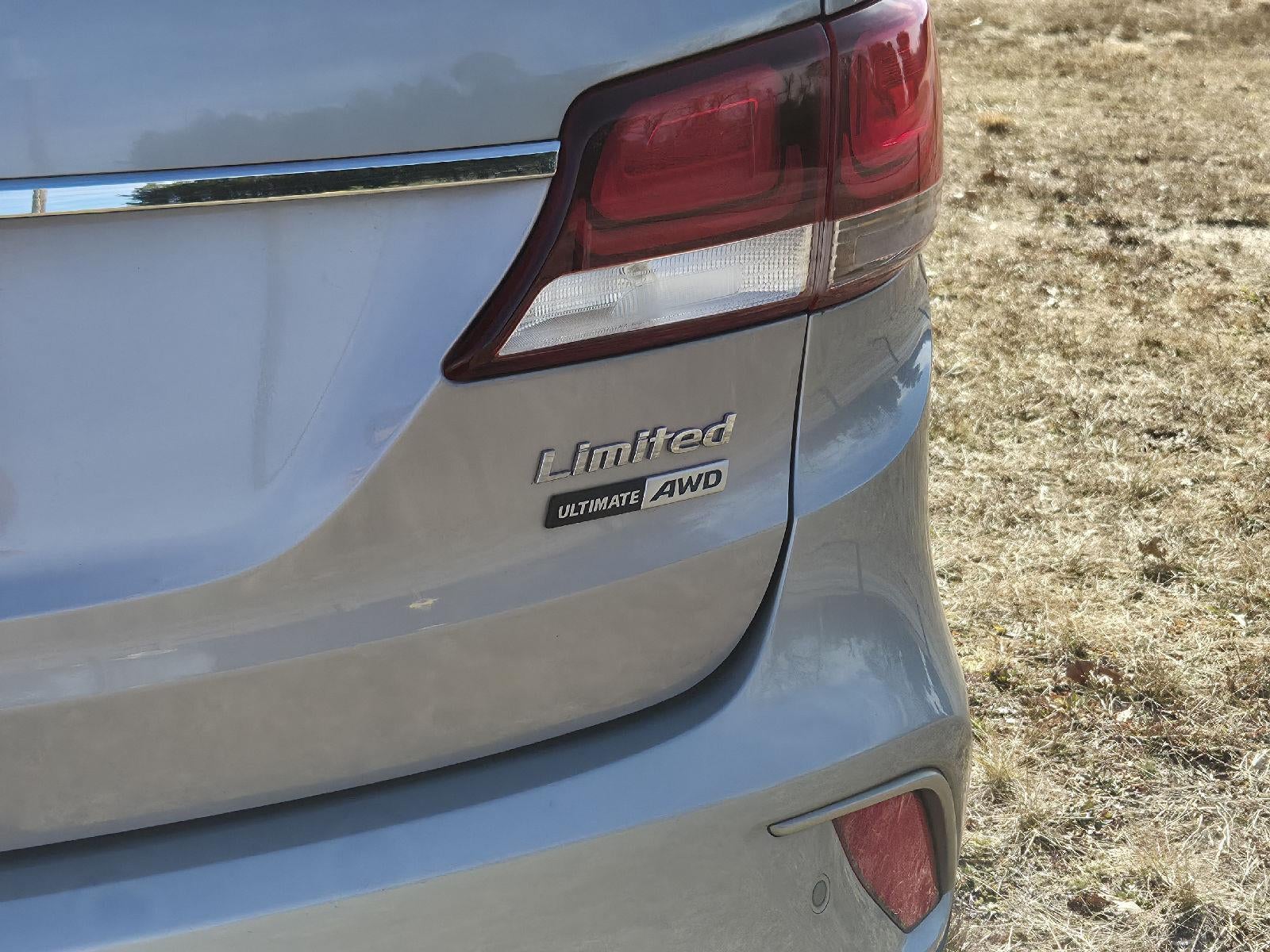 2017 Hyundai Santa Fe Limited Ultimate